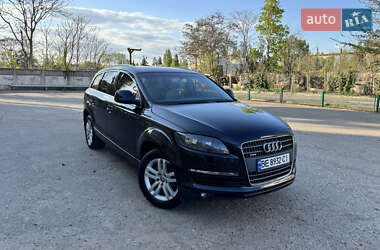 Внедорожник / Кроссовер Audi Q7 2006 в 