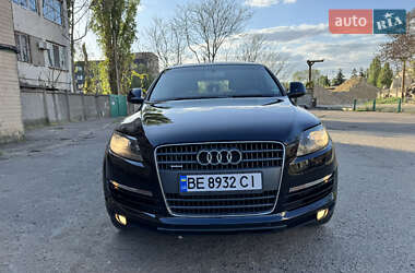 Внедорожник / Кроссовер Audi Q7 2006 в 