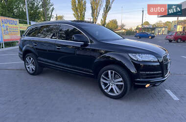 Внедорожник / Кроссовер Audi Q7 2013 в 