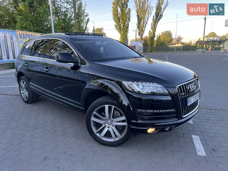Внедорожник / Кроссовер Audi Q7 2013 в 