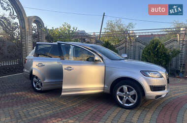 Позашляховик / Кросовер Audi Q7 2011 в 