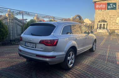 Позашляховик / Кросовер Audi Q7 2011 в 