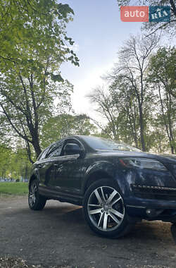 Позашляховик / Кросовер Audi Q7 2013 в Києві