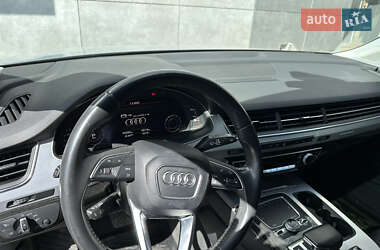 Внедорожник / Кроссовер Audi Q7 2018 в 