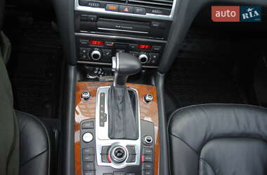 Позашляховик / Кросовер Audi Q7 2015 в 