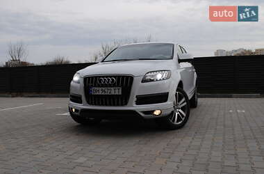 Позашляховик / Кросовер Audi Q7 2015 в 
