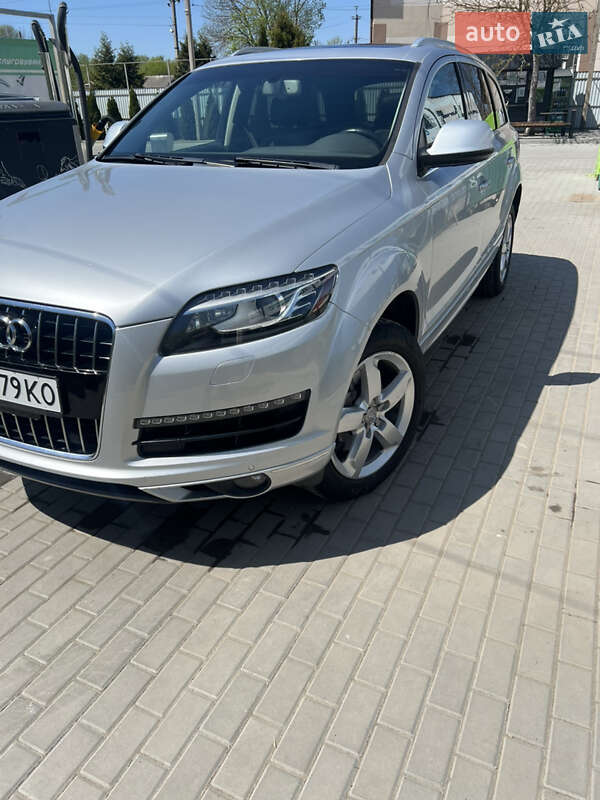 Позашляховик / Кросовер Audi Q7 2011 в Томашполі