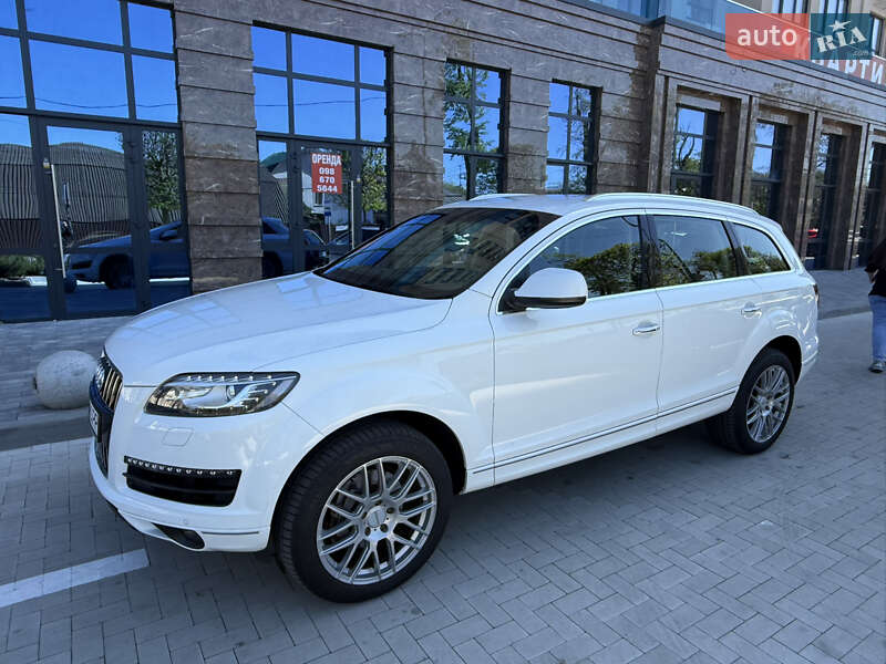 Позашляховик / Кросовер Audi Q7 2014 в Ірпені