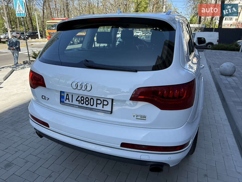 Позашляховик / Кросовер Audi Q7 2014 в Ірпені