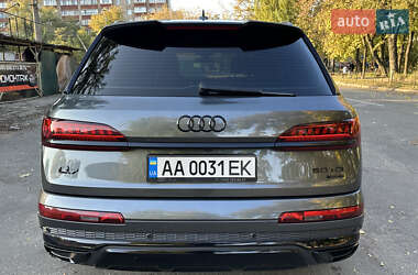 Внедорожник / Кроссовер Audi Q7 2020 в 