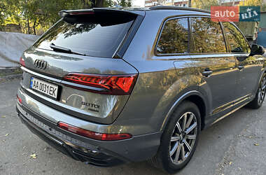 Внедорожник / Кроссовер Audi Q7 2020 в 