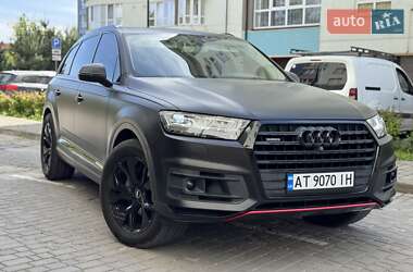 Позашляховик / Кросовер Audi Q7 2016 в 