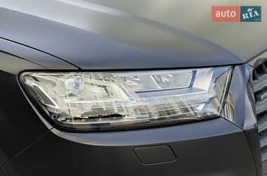 Позашляховик / Кросовер Audi Q7 2016 в 