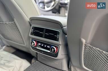 Позашляховик / Кросовер Audi Q7 2016 в 