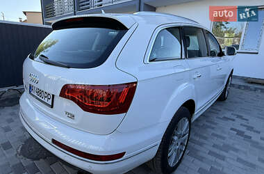 Позашляховик / Кросовер Audi Q7 2014 в 