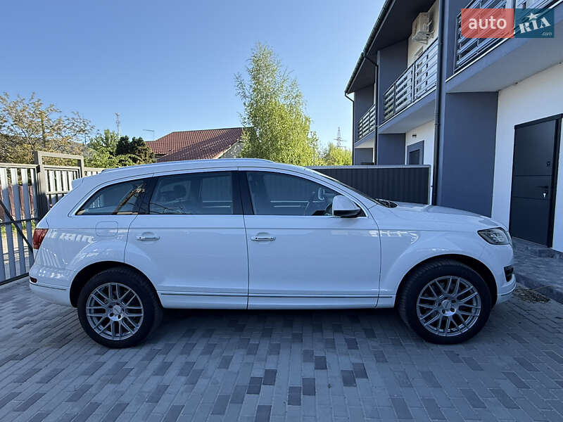 Позашляховик / Кросовер Audi Q7 2014 в Ірпені