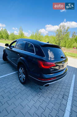 Внедорожник / Кроссовер Audi Q7 2012 в 