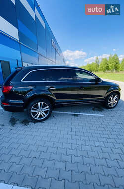 Внедорожник / Кроссовер Audi Q7 2012 в 