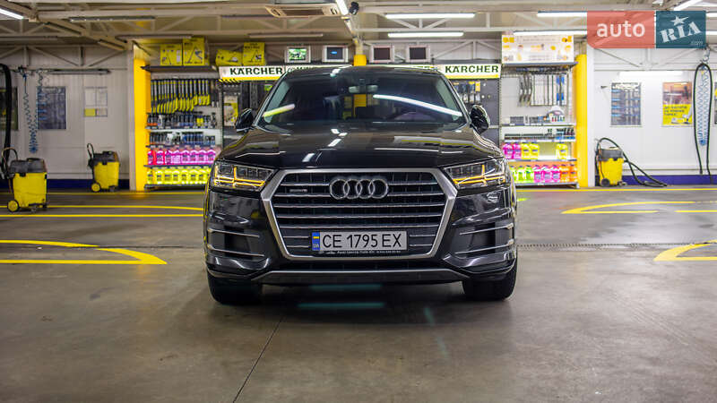 Позашляховик / Кросовер Audi Q7 2015 в Чернівцях