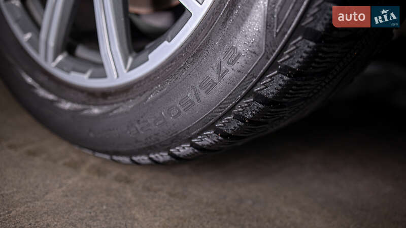 Позашляховик / Кросовер Audi Q7 2015 в Чернівцях