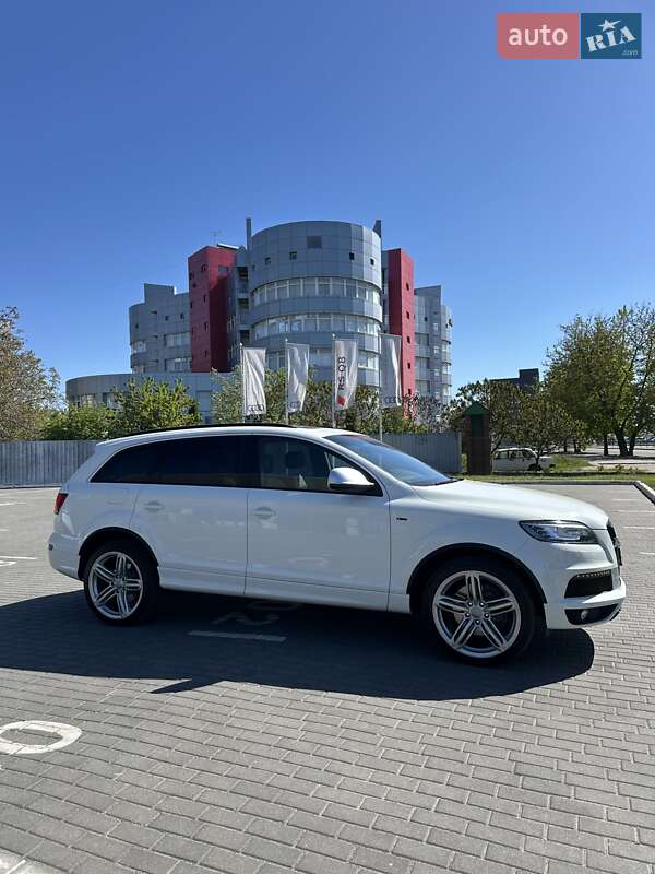 Позашляховик / Кросовер Audi Q7 2012 в Києві фото 12 Позашляховик / Кросовер Audi Q7 2012 в Києві