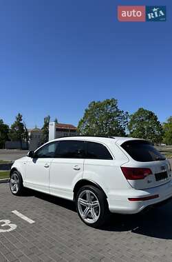 Внедорожник / Кроссовер Audi Q7 2012 в 