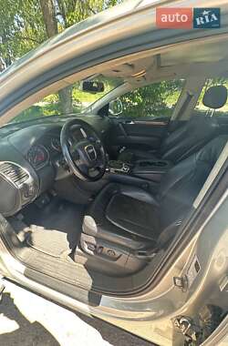 Внедорожник / Кроссовер Audi Q7 2007 в 