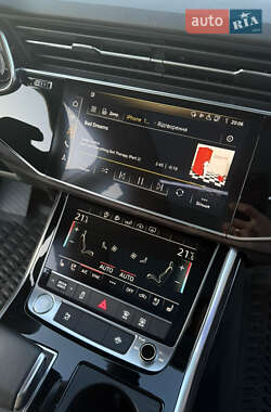 Позашляховик / Кросовер Audi Q7 2020 в 