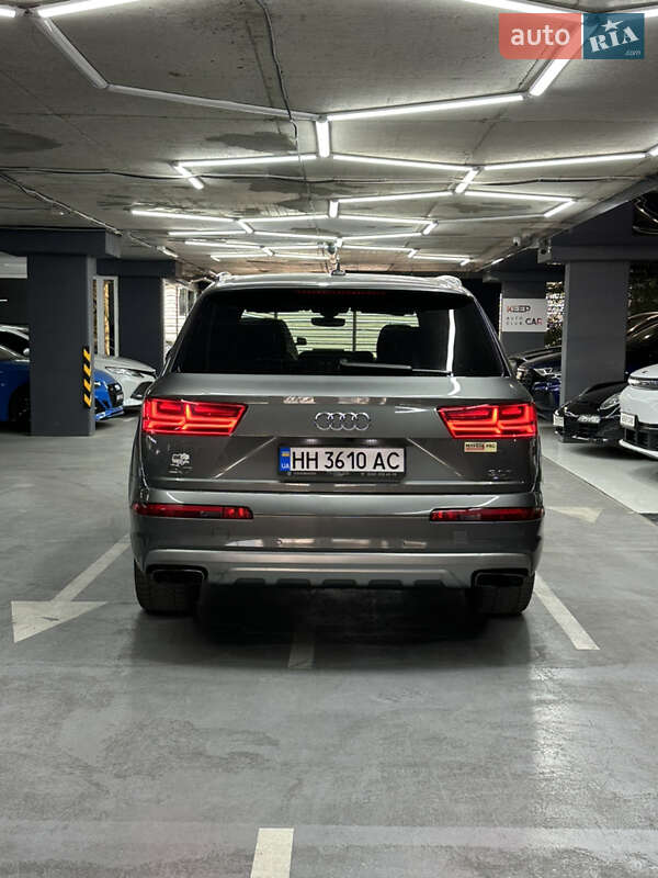 Позашляховик / Кросовер Audi Q7 2016 в Одесі