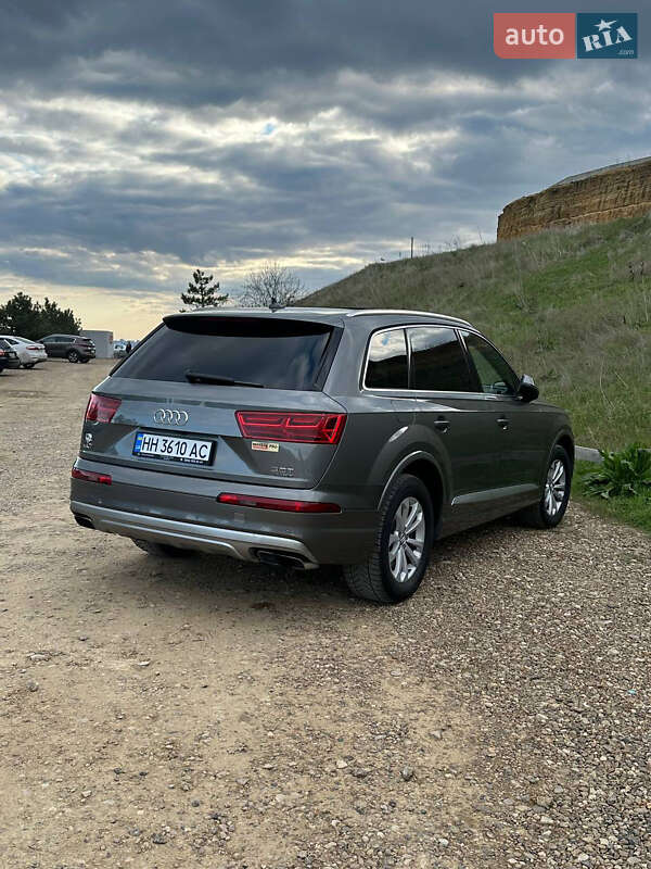 Позашляховик / Кросовер Audi Q7 2016 в Одесі