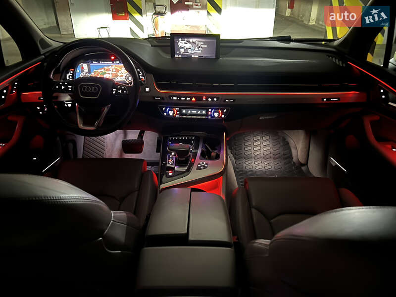 Позашляховик / Кросовер Audi Q7 2016 в Одесі