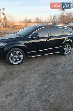 Внедорожник / Кроссовер Audi Q7 2014 в 