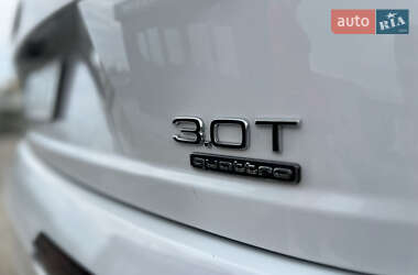 Позашляховик / Кросовер Audi Q7 2017 в 