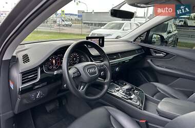 Позашляховик / Кросовер Audi Q7 2016 в 