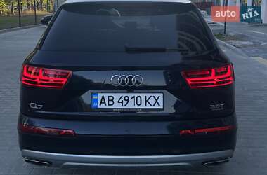 Позашляховик / Кросовер Audi Q7 2016 в 