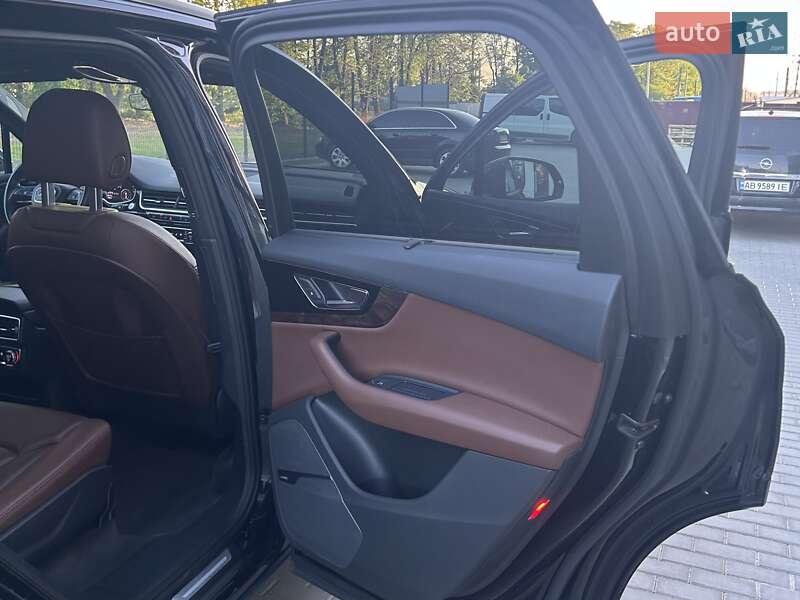 Внедорожник / Кроссовер Audi Q7 2016 в Виннице