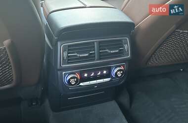 Позашляховик / Кросовер Audi Q7 2016 в 