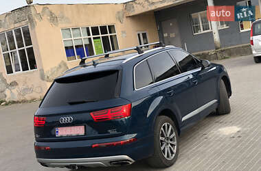 Внедорожник / Кроссовер Audi Q7 2017 в 
