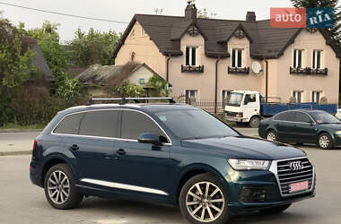 Внедорожник / Кроссовер Audi Q7 2017 в 