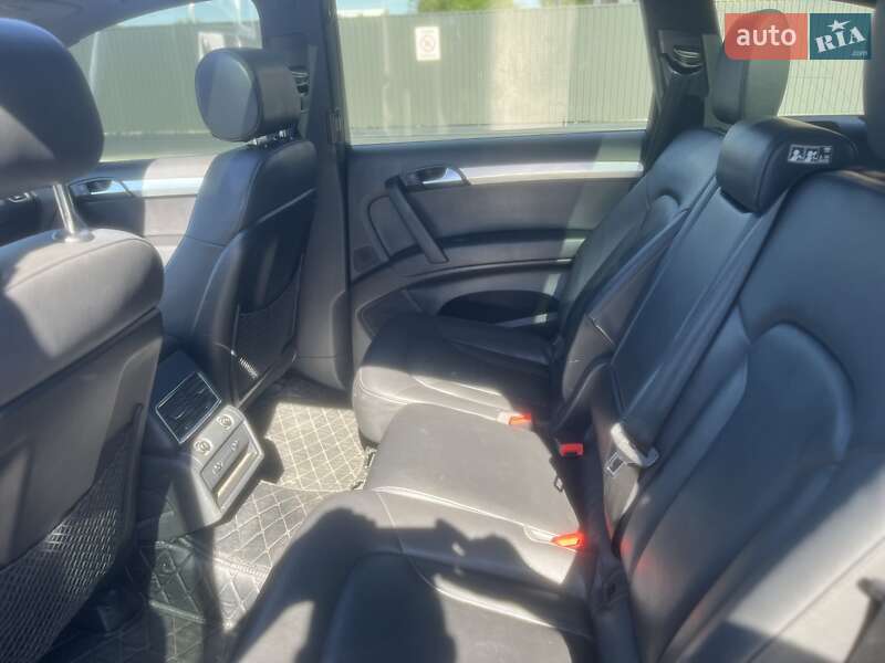 Позашляховик / Кросовер Audi Q7 2014 в Львові