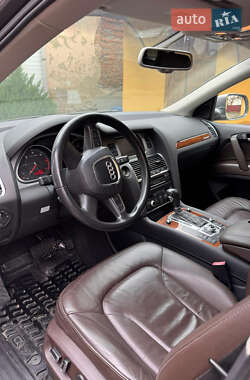 Внедорожник / Кроссовер Audi Q7 2011 в 