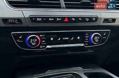 Позашляховик / Кросовер Audi Q7 2015 в 