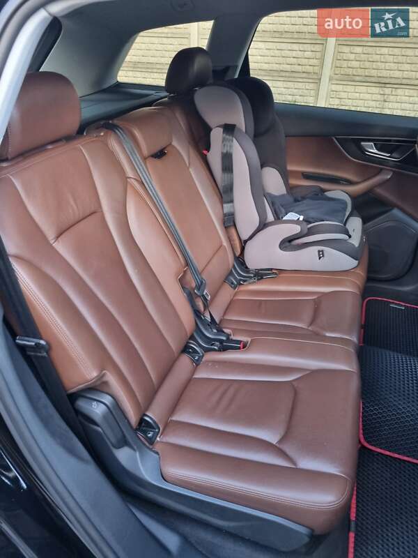 Внедорожник / Кроссовер Audi Q7 2016 в Виннице