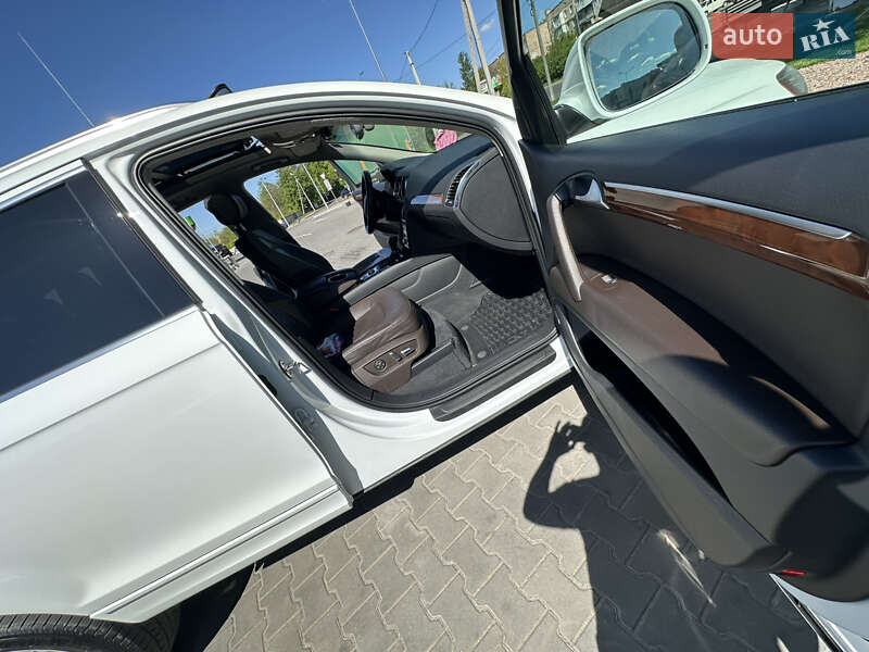 Внедорожник / Кроссовер Audi Q7 2014 в Владимире