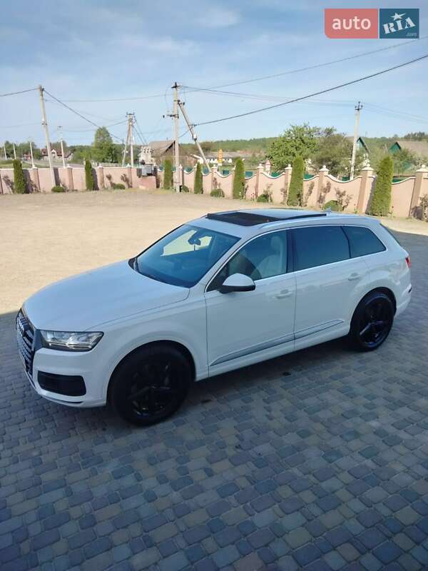 Внедорожник / Кроссовер Audi Q7 2016 в Черновцах