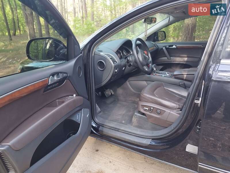 Позашляховик / Кросовер Audi Q7 2010 в Охтирці