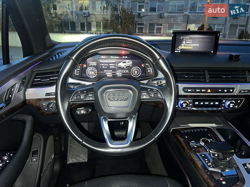 Внедорожник / Кроссовер Audi Q7 2016 в Киеве