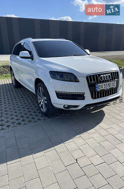 Внедорожник / Кроссовер Audi Q7 2013 в 