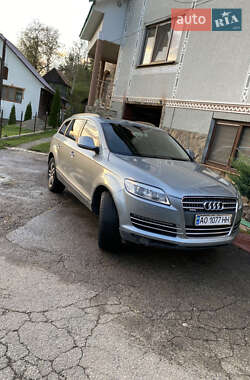 Внедорожник / Кроссовер Audi Q7 2007 в 