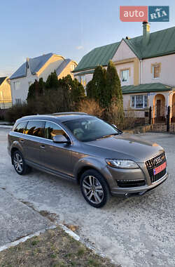 Внедорожник / Кроссовер Audi Q7 2012 в 